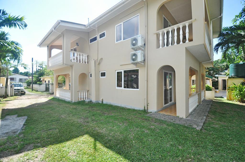 Gt Self Catering Apartments Beau Vallon  Buitenkant foto